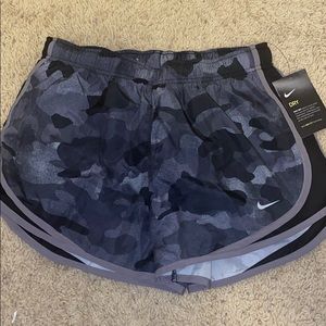 Nike DRY Women’s Camo Shorts